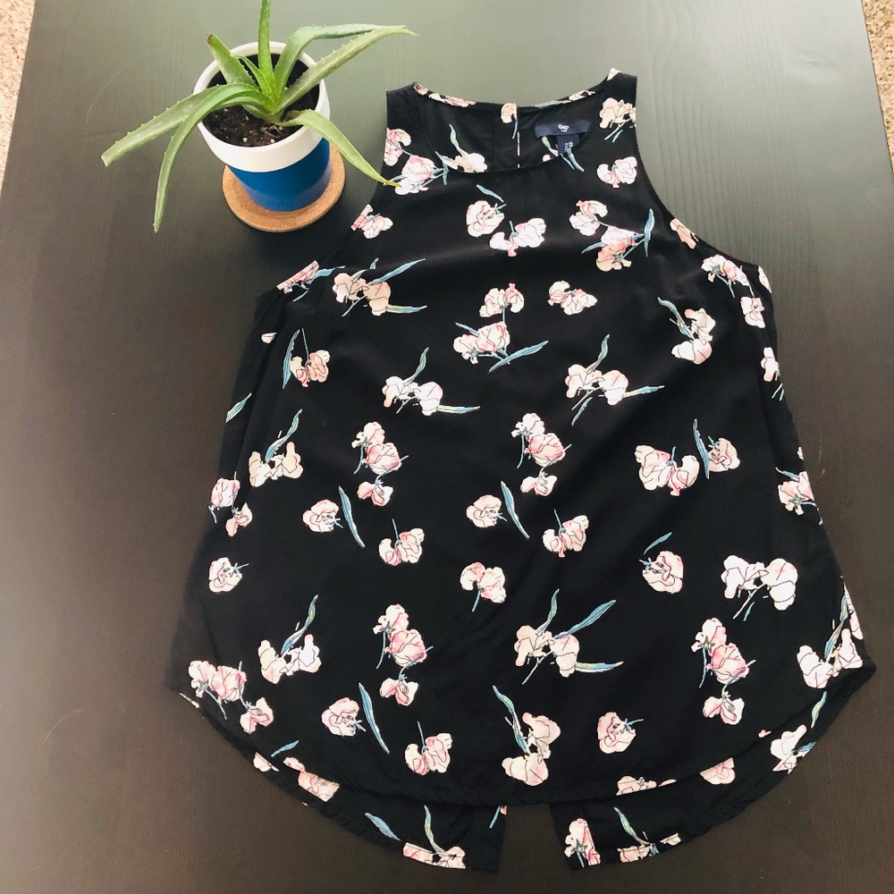 🌟3/$20 GAP High Neck Floral Tank Top Blouse